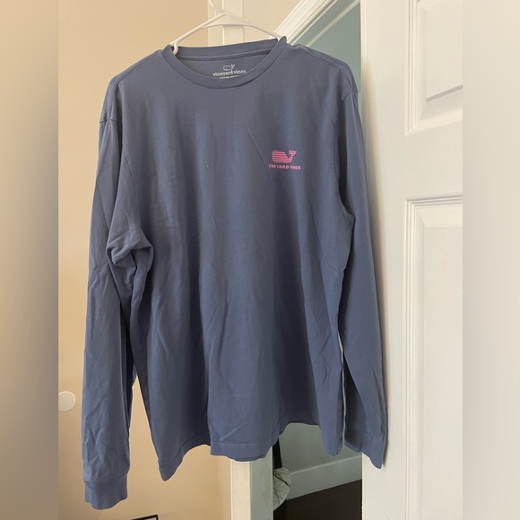 Vineyard Vines long sleeve t-shirt. Size Medium. - Picture 1 of 3